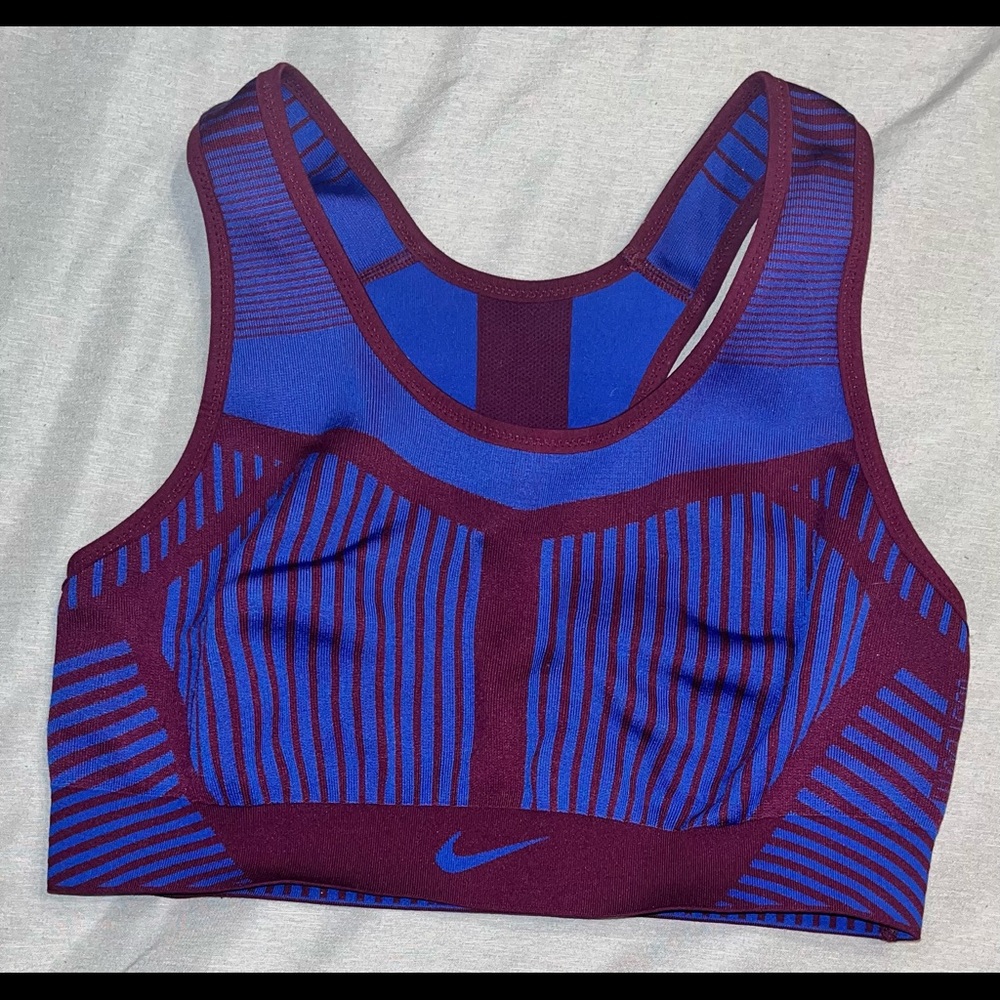 nike fe/nom flyknit sports bra